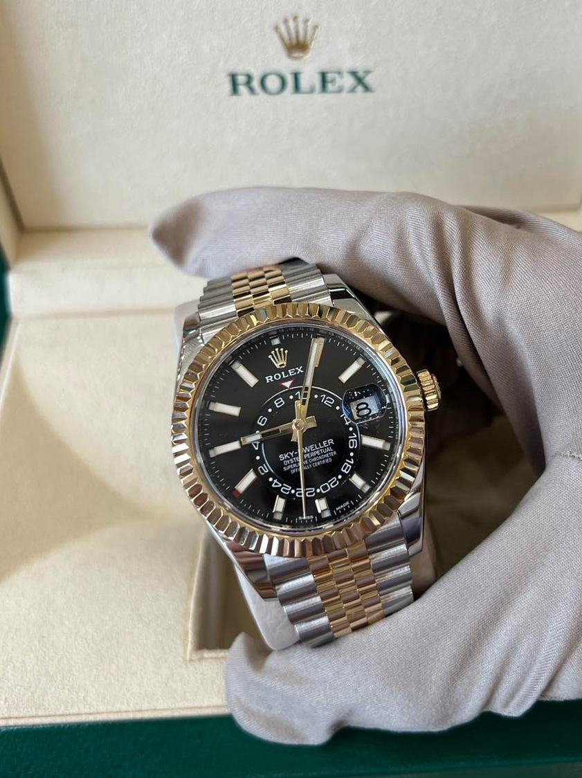 Two Tone Sky Dweller