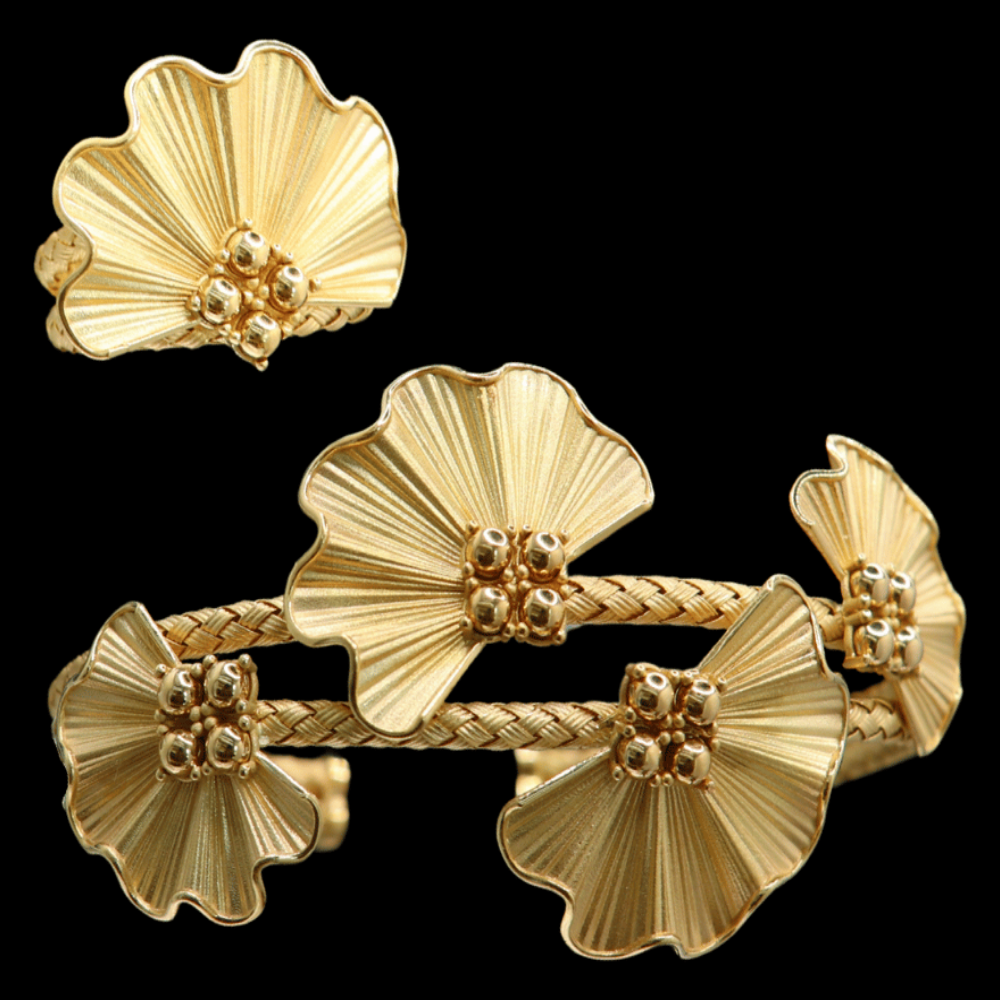 18K Gold Bangle with matching ring