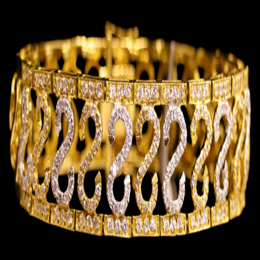 18K Gold Bangle Bracelet