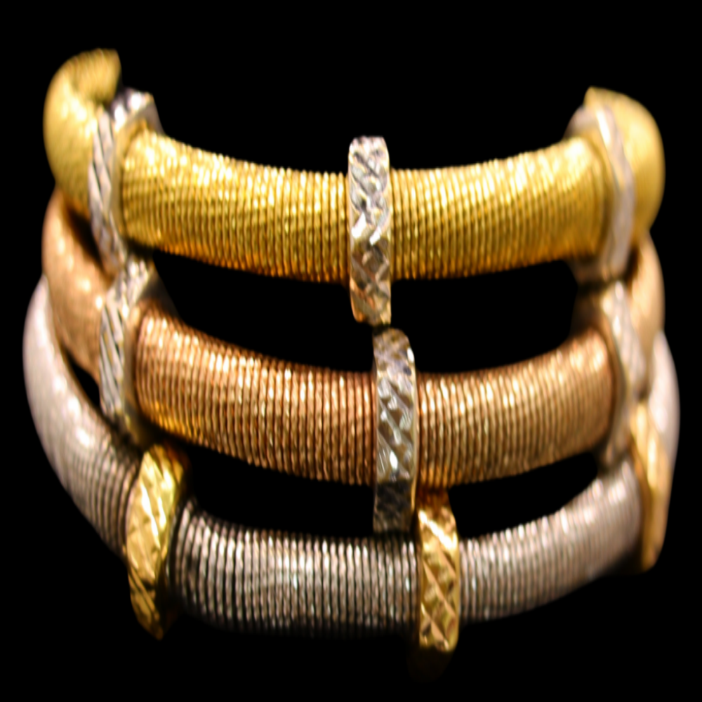 18K Gold Bangle Bracelet