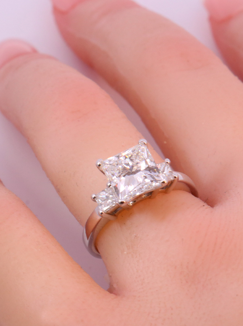 Lab Grown Diamonds Ring