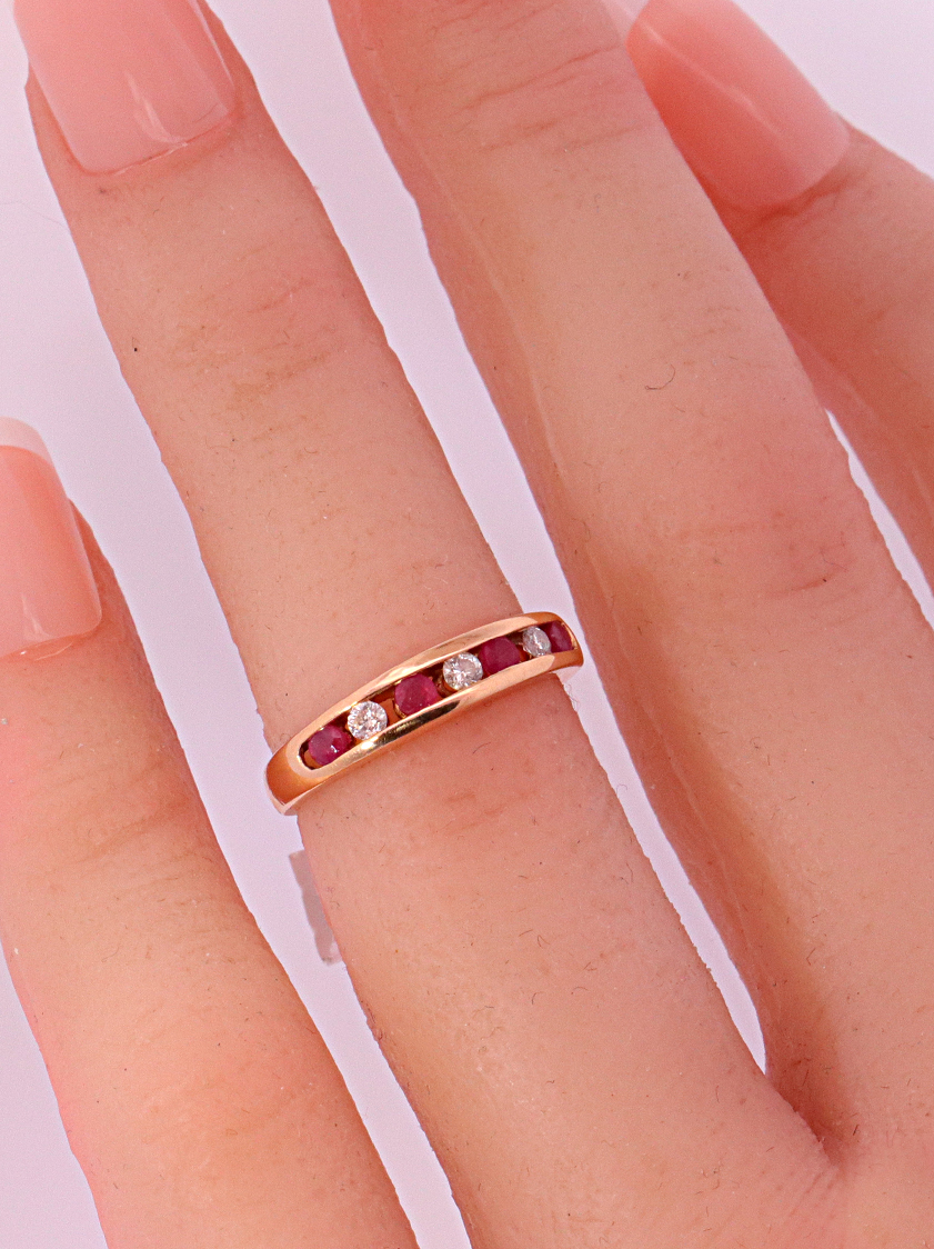 Natural Ruby Diamond Ring