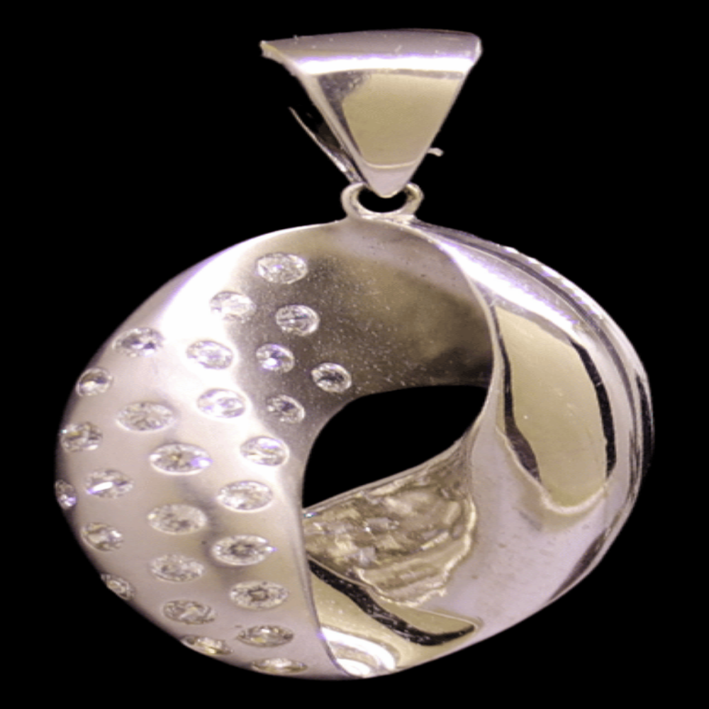 18K White Gold Pendant